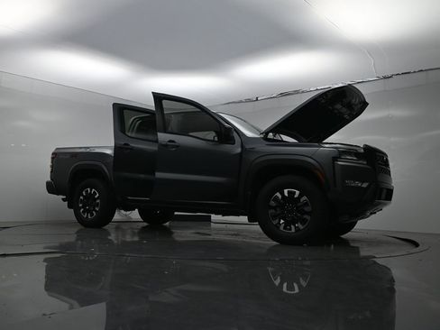 Used 2023 Nissan Frontier PRO-4X w/ Tow Package AWD/4WD image 26