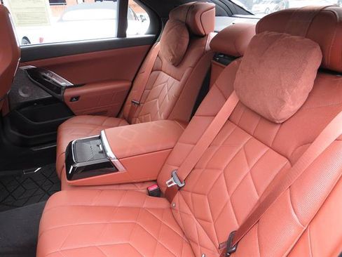 Used 2024 BMW 760i xDrive w/ Executive Package AWD/4WD image 22