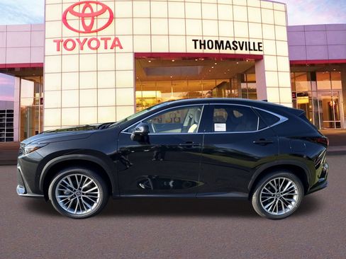 Used 2025 Lexus NX 300h AWD w/ Luxury Package image 8