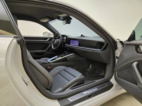 Used 2021 Porsche 911 Carrera image 21