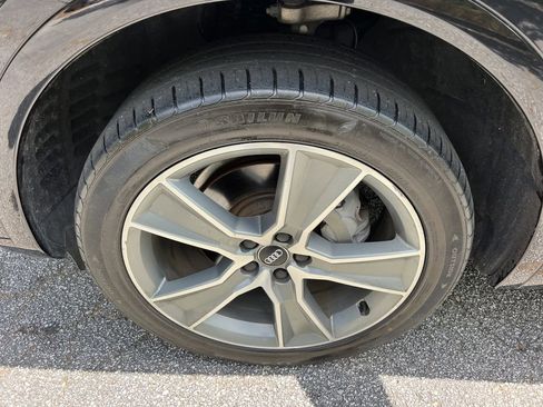 Used 2019 Audi Q5 Prestige w/ Prestige Package AWD/4WD image 11