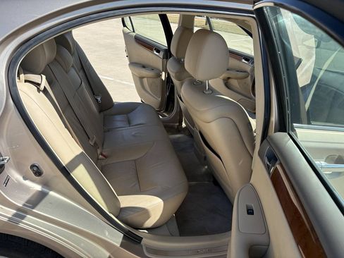 Used 2005 Lexus ES 330 FWD image 11