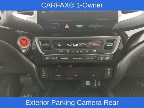 Used 2018 Honda Pilot Touring image 23