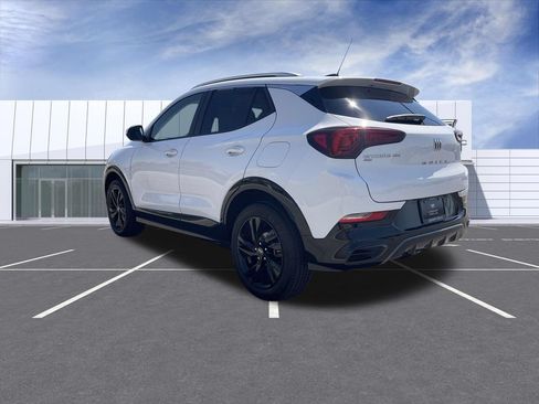 Used 2024 Buick Encore GX Sport Touring AWD/4WD image 6