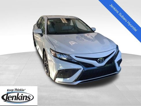 Used 2022 Toyota Camry XSE w/ Cold Weather Package FWD image 1