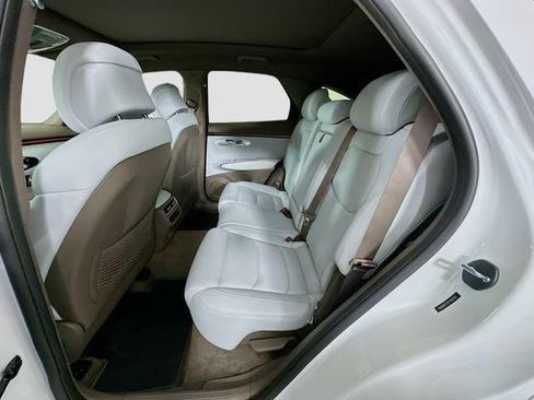 New 2026 Genesis GV70 2.5T Advanced AWD/4WD image 17