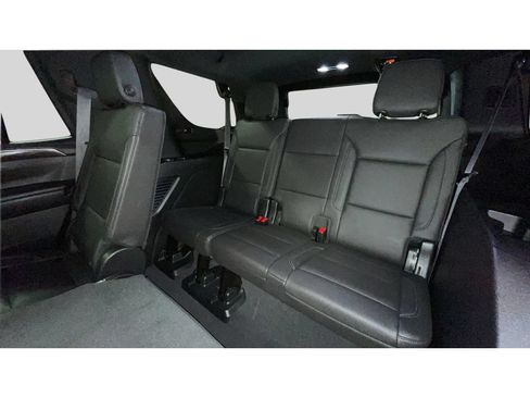 Used 2021 Chevrolet Tahoe Z71 w/ Rear Media and Nav Package AWD/4WD image 17