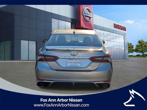 Used 2023 Toyota Camry XSE image 4