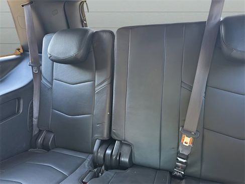 Used 2016 Cadillac Escalade Platinum image 13