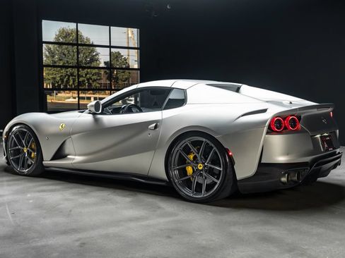 Used 2021 Ferrari 812 GTS RWD image 30