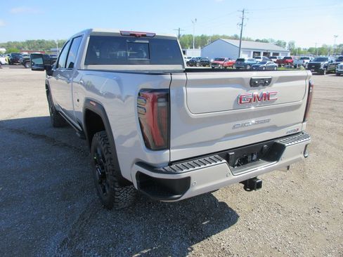 New 2026 GMC Sierra 2500 AT4 w/ AT4 Premium Plus Package AWD/4WD image 9