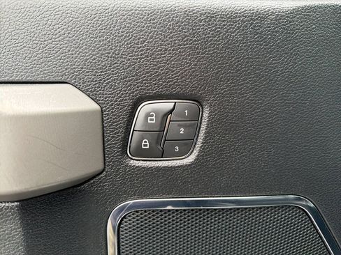 Used 2019 Ford F350 Lariat w/ Lariat Ultimate Package image 38