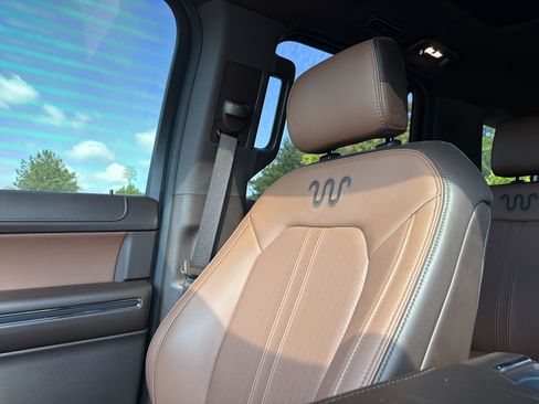 Used 2023 Ford Expedition King Ranch AWD/4WD image 50
