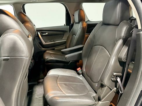 Used 2011 GMC Acadia SLT image 29