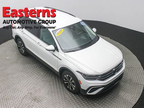 Used 2022 Volkswagen Tiguan S image 3