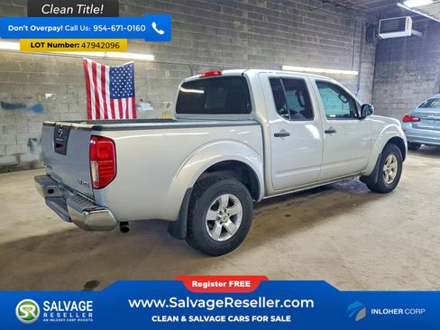 Used 2012 Nissan Frontier SV image 4