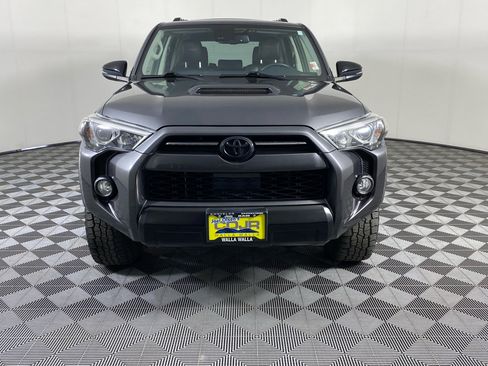 Used 2020 Toyota 4Runner Venture AWD/4WD image 3