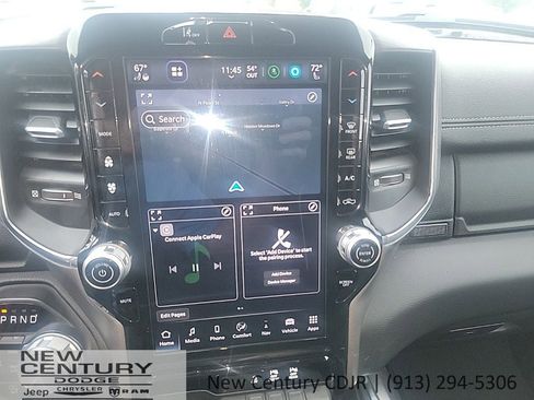 Used 2025 RAM 1500 Laramie AWD/4WD image 17