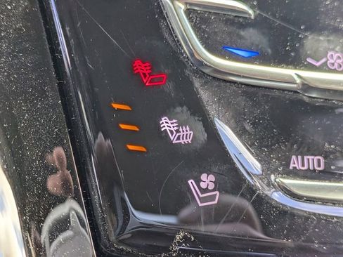 Used 2020 Cadillac Escalade Luxury image 25