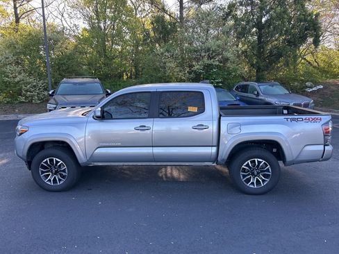 Used 2023 Toyota Tacoma TRD Sport w/ Advanced Technology Package AWD/4WD image 8