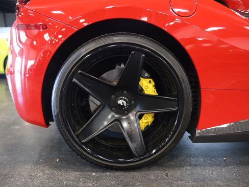 Used 2019 Ferrari 488 Spider RWD image 11