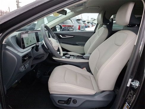 Certified 2022 Kia EV6 Wind w/ Wind Technology Package image 14