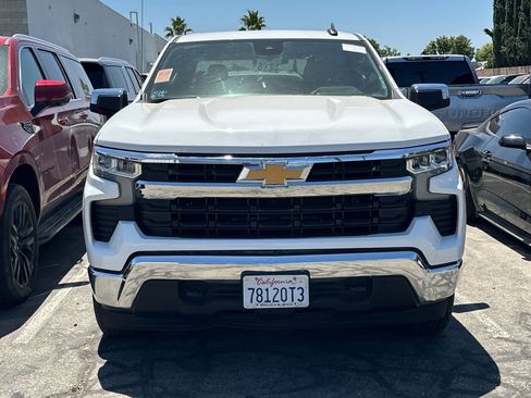 Used 2023 Chevrolet Silverado 1500 LT w/ Protection Package AWD/4WD image 3