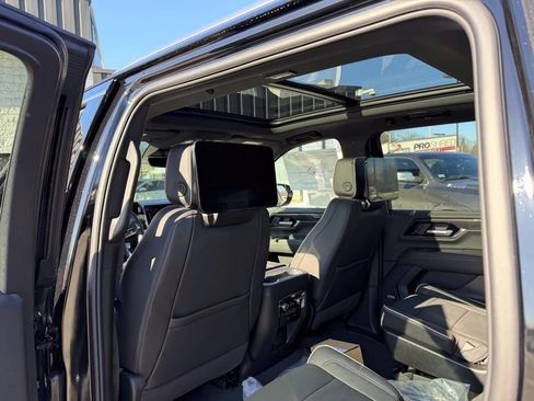 New 2026 GMC Yukon XL Elevation w/ Elevation Premium Package image 13