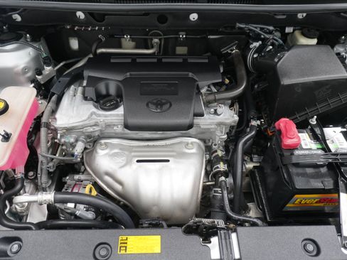 Used 2015 Toyota RAV4 LE image 27