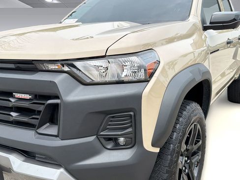Certified 2024 Chevrolet Colorado Trail Boss w/ Technology Package AWD/4WD image 10