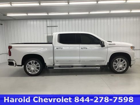 Used 2024 Chevrolet Silverado 1500 High Country w/ High Country Premium Package image 6