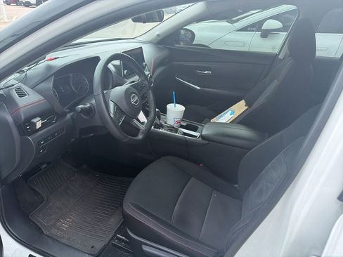 Used 2024 Nissan Sentra SR FWD image 12
