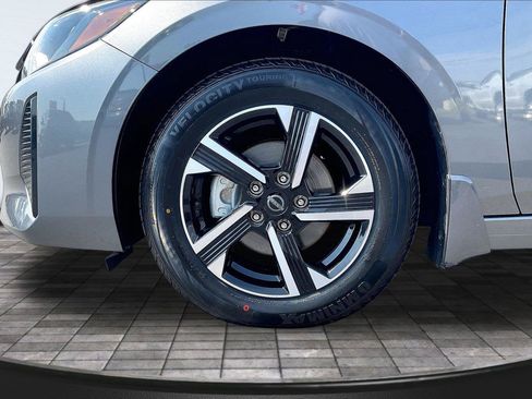 Certified 2025 Nissan Sentra SV FWD image 10
