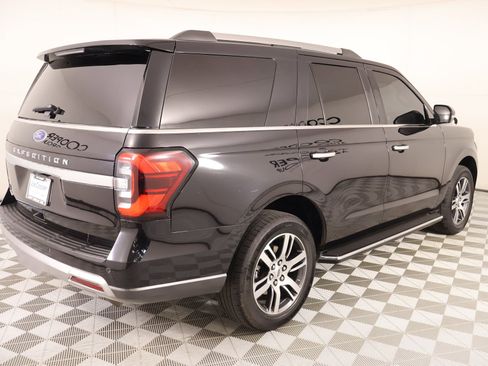 Used 2022 Ford Expedition Limited image 23