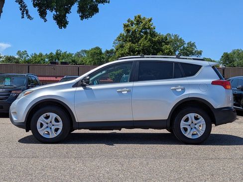 Used 2013 Toyota RAV4 LE AWD/4WD image 9