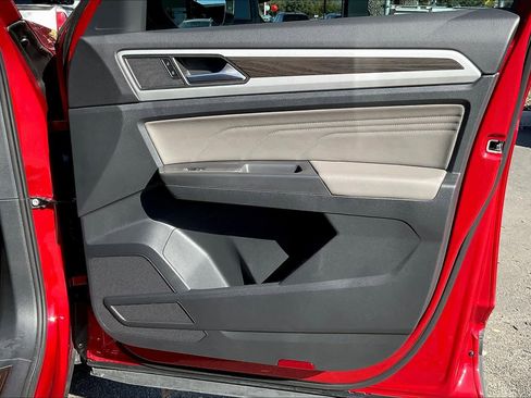 Certified 2023 Volkswagen Atlas SE image 23