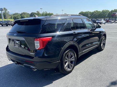Used 2023 Ford Explorer XLT w/ Equipment Group 202A AWD/4WD image 6