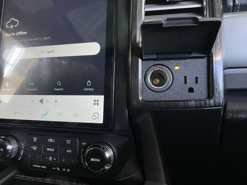 Used 2017 Ford F350 Lariat w/ Lariat Ultimate Package image 43