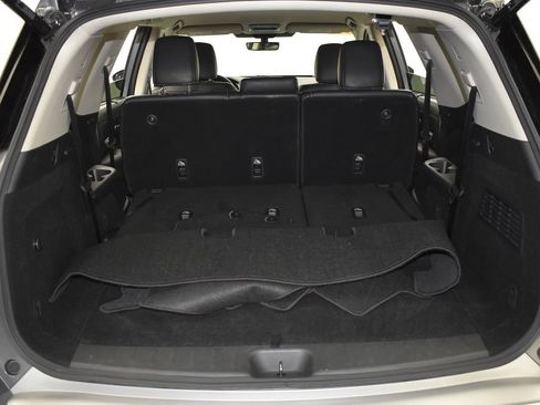 Used 2025 Nissan Pathfinder SL AWD/4WD image 41