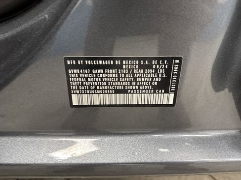 Used 2025 Volkswagen Jetta SE w/ Sunroof Package image 36