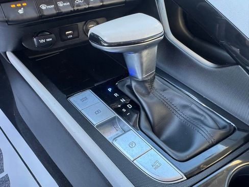 Used 2023 Hyundai Elantra Limited w/ Cargo Package image 28