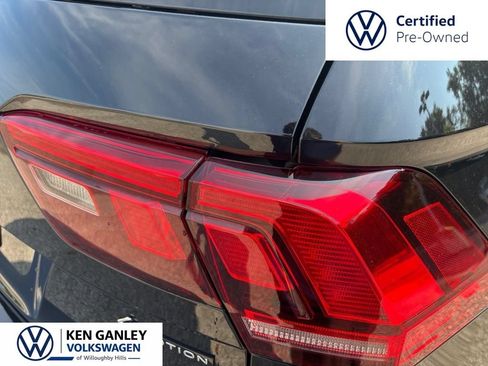 Used 2024 Volkswagen Tiguan SE AWD/4WD image 8