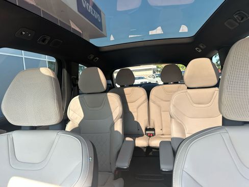 Used 2025 Volvo EX90 Ultra AWD/4WD image 35
