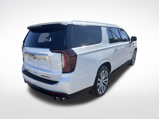 Used 2023 GMC Yukon XL Denali w/ Denali Reserve Package AWD/4WD image 11