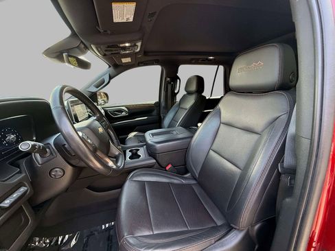 Used 2023 Chevrolet Tahoe High Country w/ Premium Package 2 AWD/4WD image 2