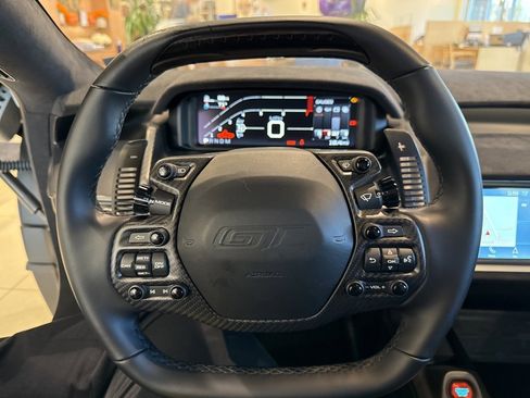 Used 2022 Ford GT image 17