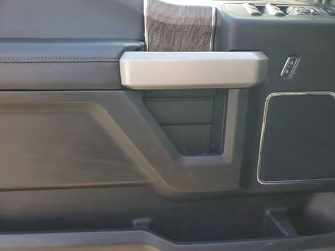 Certified 2017 Ford F250 Lariat w/ Chrome Package image 8