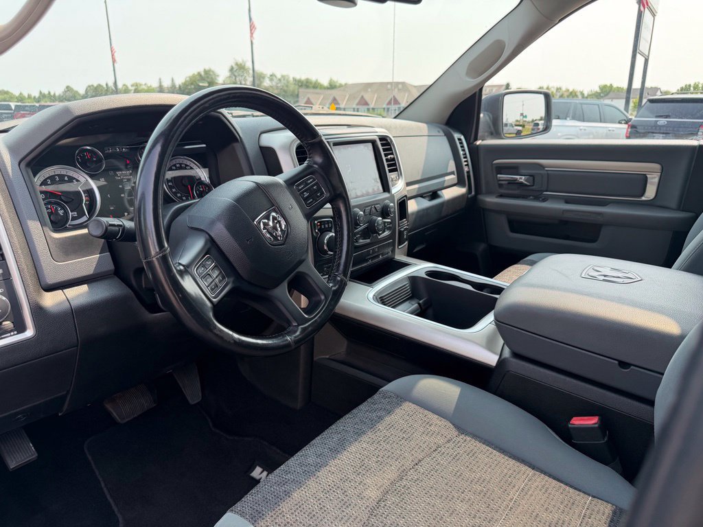 Used 2019 RAM 1500 Classic SLT w/ Black Appearance Group AWD/4WD image 23