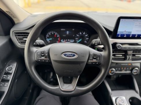 Certified 2020 Ford Escape SE image 15
