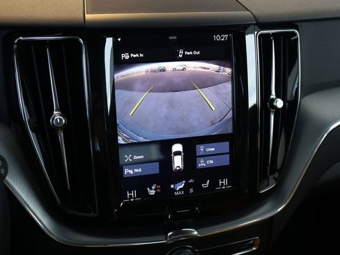 Used 2018 Volvo XC60 T6 Momentum w/ Vision Package image 52